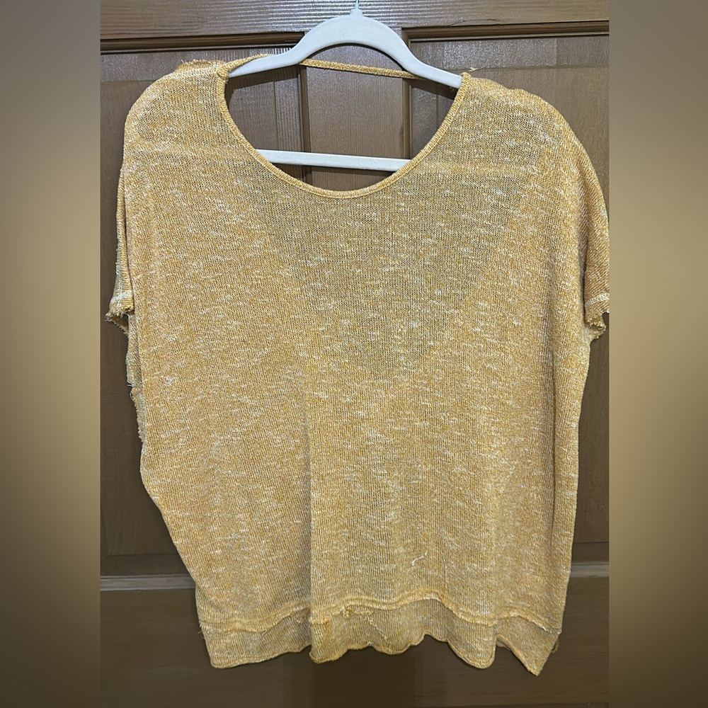 Women's Gold Knit Top
